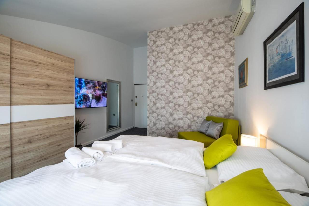 Four Roses Bed & Breakfast Zagreb Ngoại thất bức ảnh