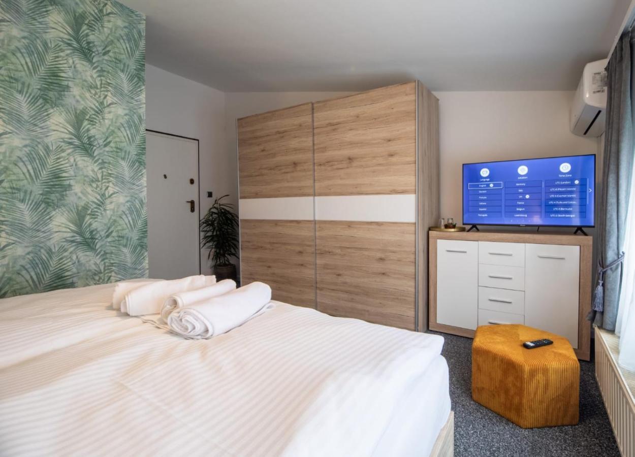 Four Roses Bed & Breakfast Zagreb Ngoại thất bức ảnh