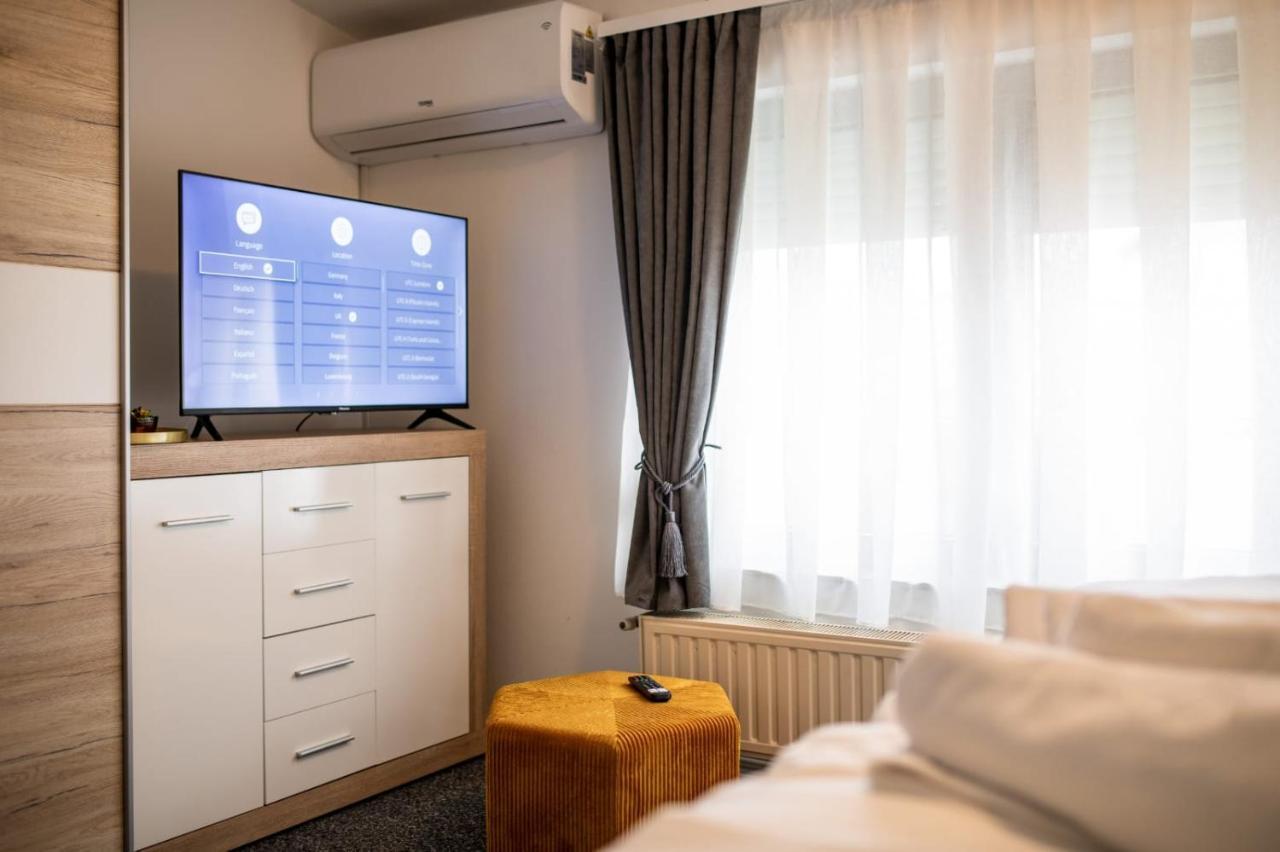 Four Roses Bed & Breakfast Zagreb Ngoại thất bức ảnh