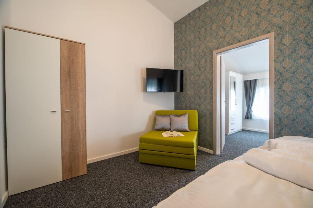 Four Roses Bed & Breakfast Zagreb Ngoại thất bức ảnh