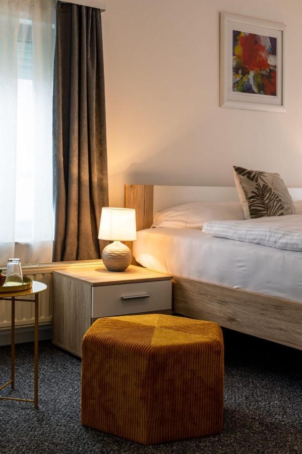 Four Roses Bed & Breakfast Zagreb Ngoại thất bức ảnh